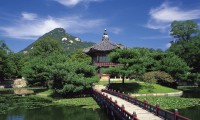 世界游艇青年赛赛事志愿者荣誉墙巡展在三城开展，世界游艇俱乐部
